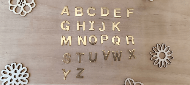 Breloques Lettres Dorées